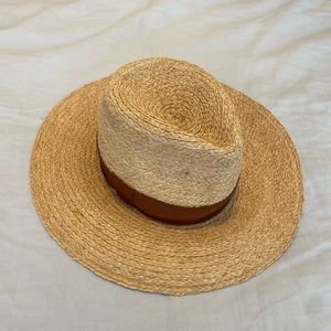 BEACH HAT